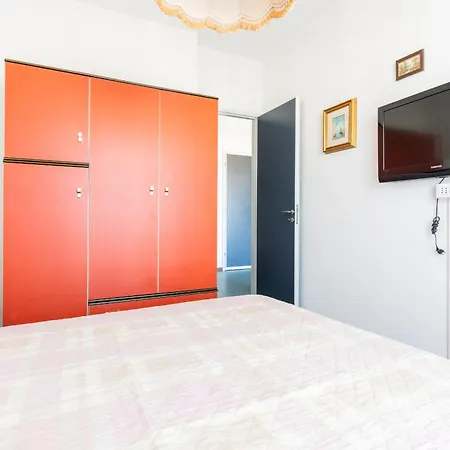 Lepanto Apartment